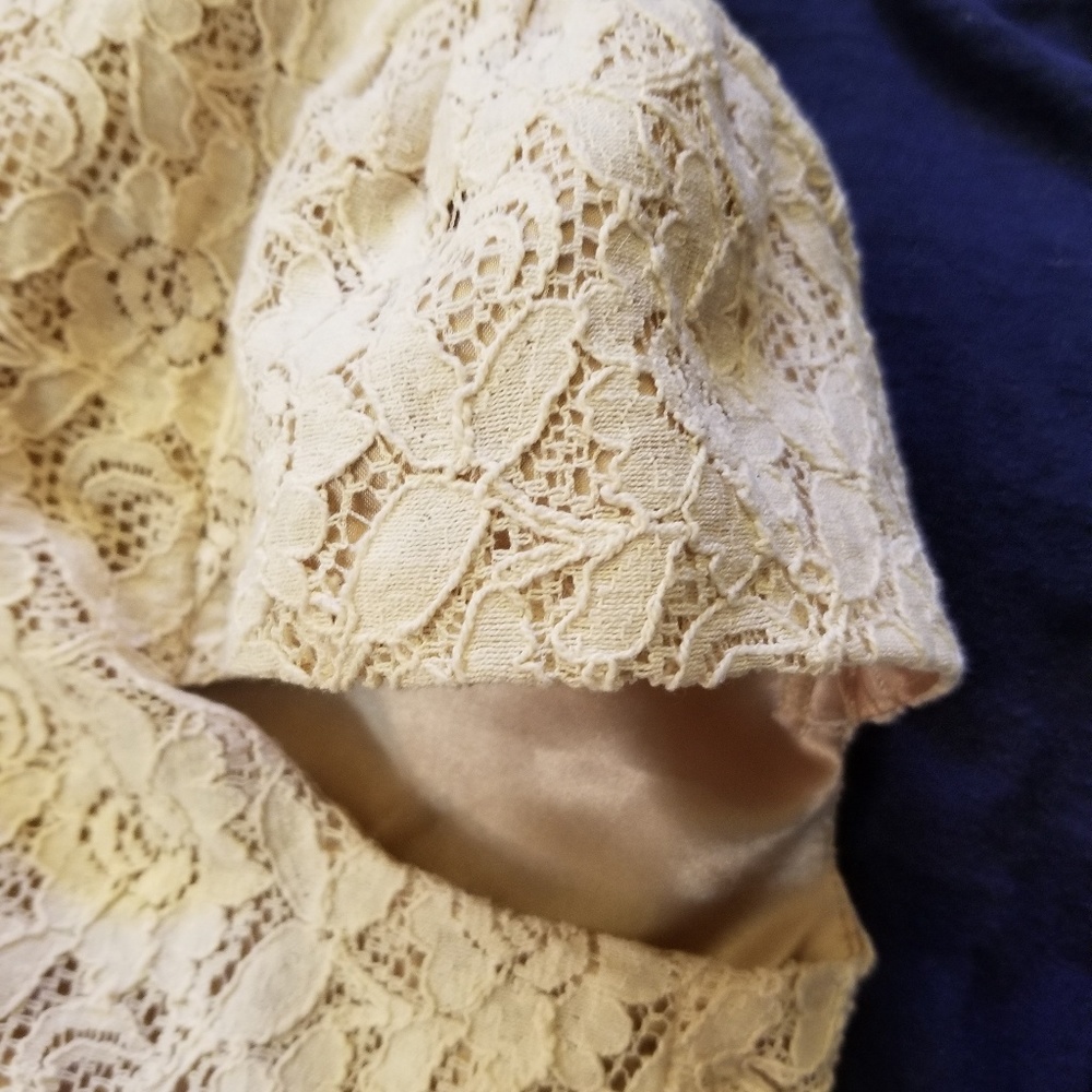 ROBERTA Cream Lace Bolero jacket - Picture 6 of 7